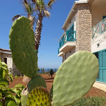 Lodge Magic Bay Himare *