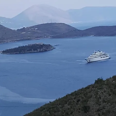 Lodge Magic Bay Himare *